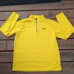 Mens size L Under Armour shirt
